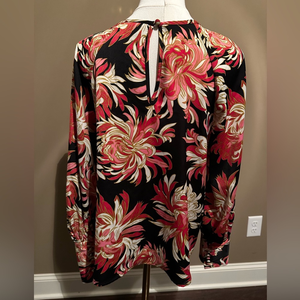 Who What Wear Floral Balloon Sleeve Button Cuff Blouse Size M - Picture 3 of 5